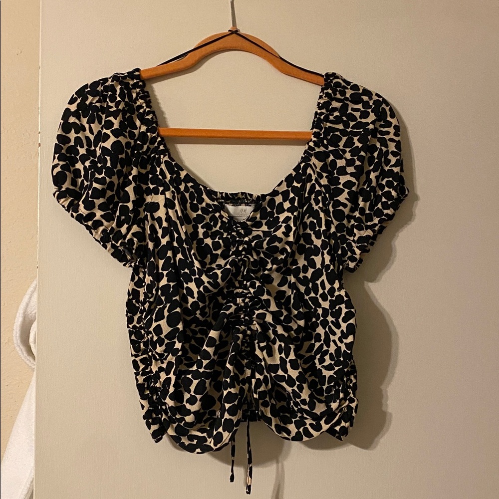 H&M Black and Cream Blouse
